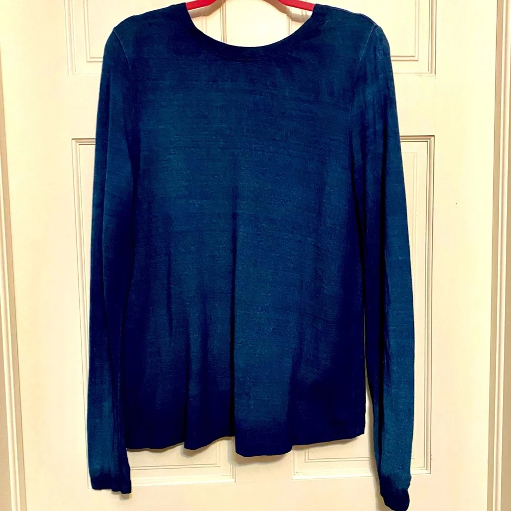 The open back makes this shirt!!